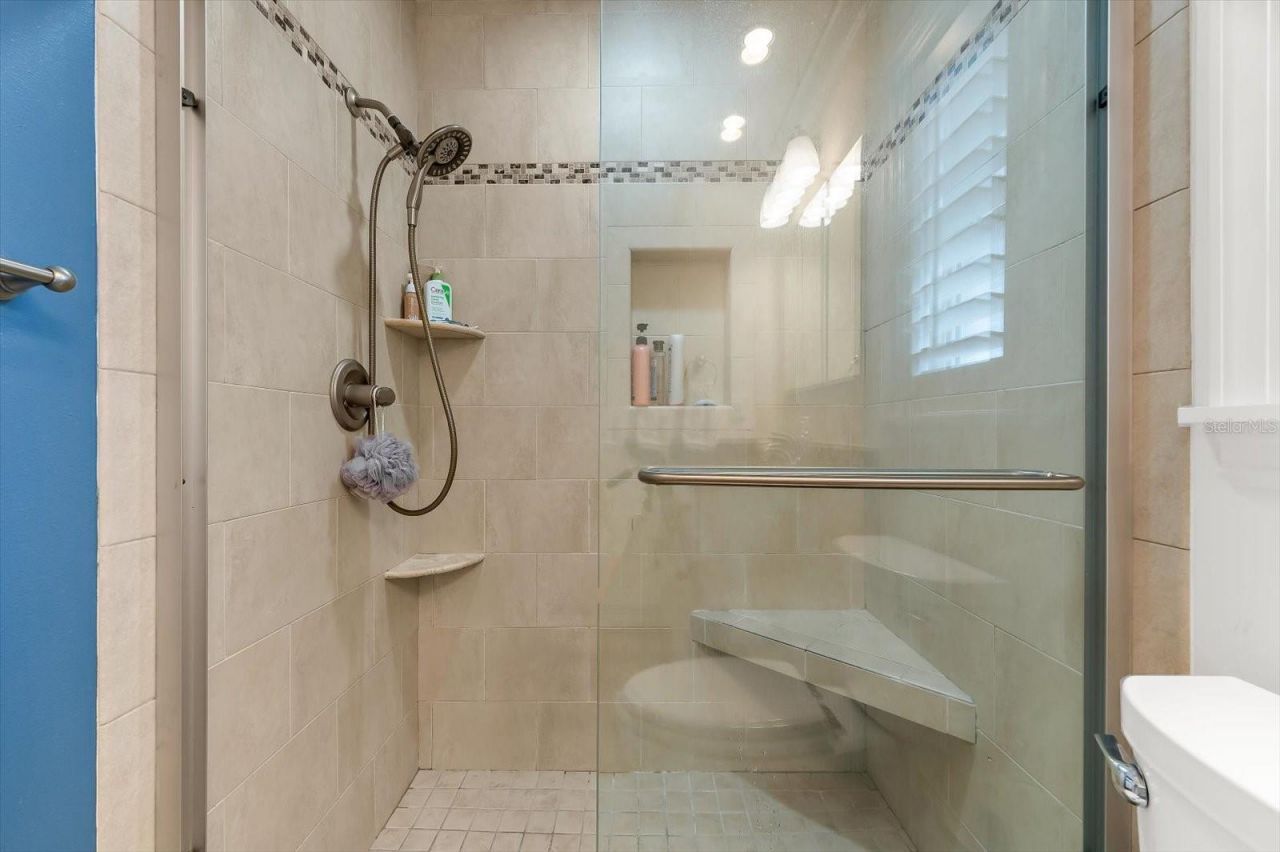 5723 1st Avenue Drive W, Bradenton, FL 34209 Photo