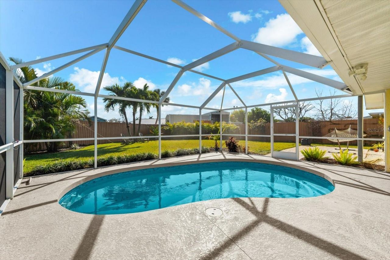 5723 1st Avenue Drive W, Bradenton, FL 34209 Photo