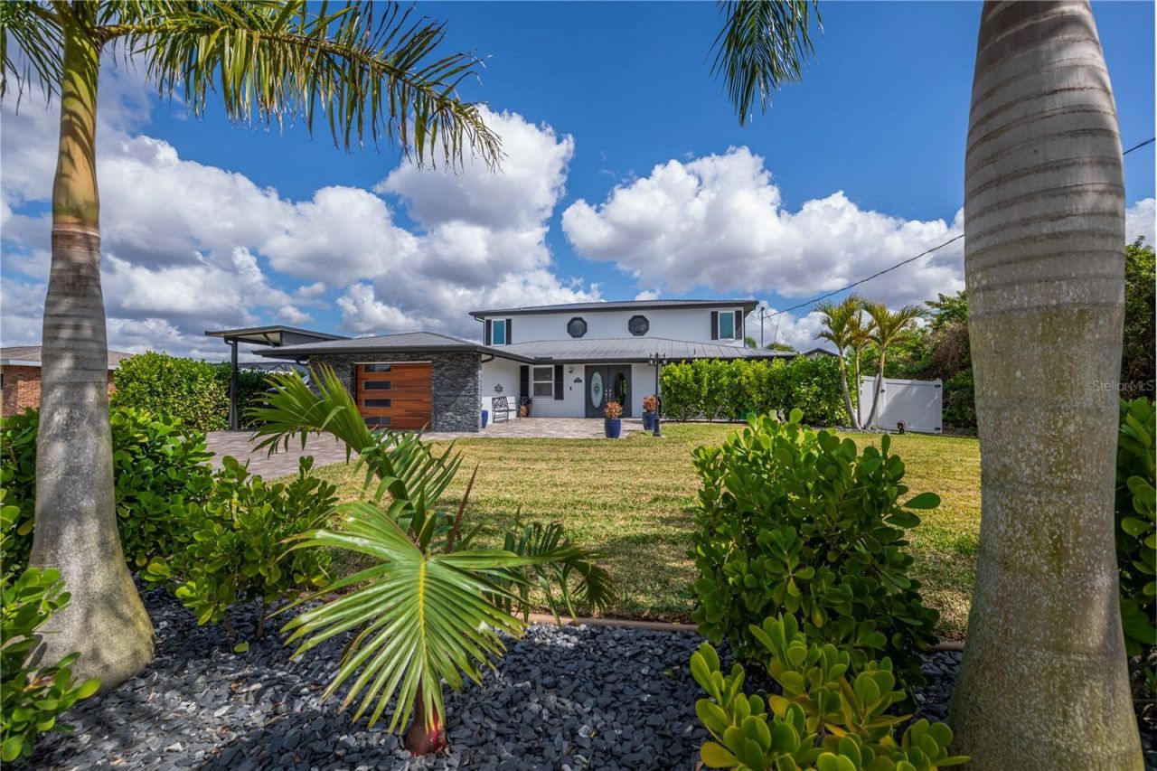 2424 Harbour Drive, Punta Gorda, FL 33983 Photo