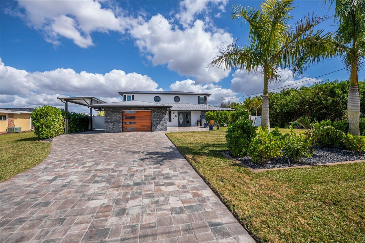 2424 Harbour Drive, Punta Gorda, FL 33983 Photo