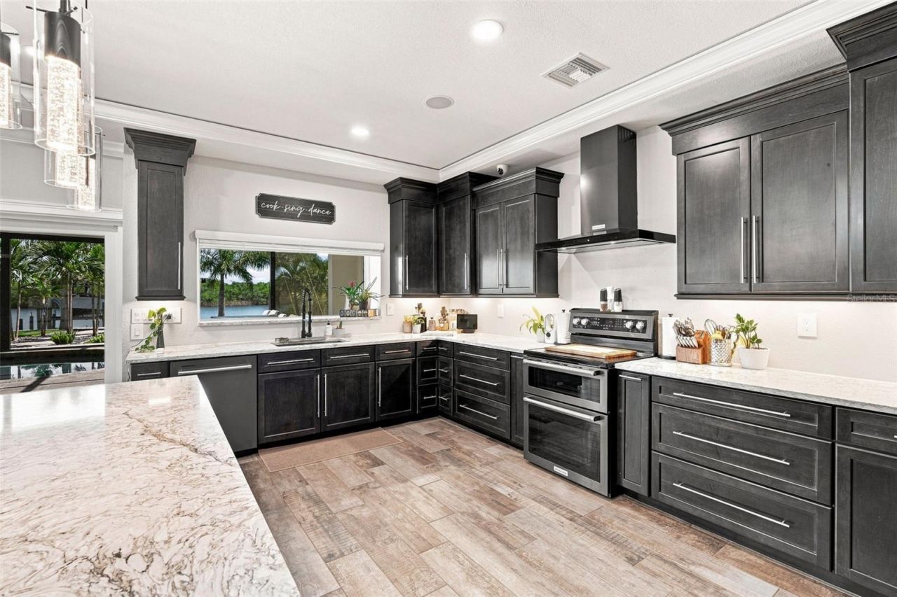2424 Harbour Drive, Punta Gorda, FL 33983 Photo