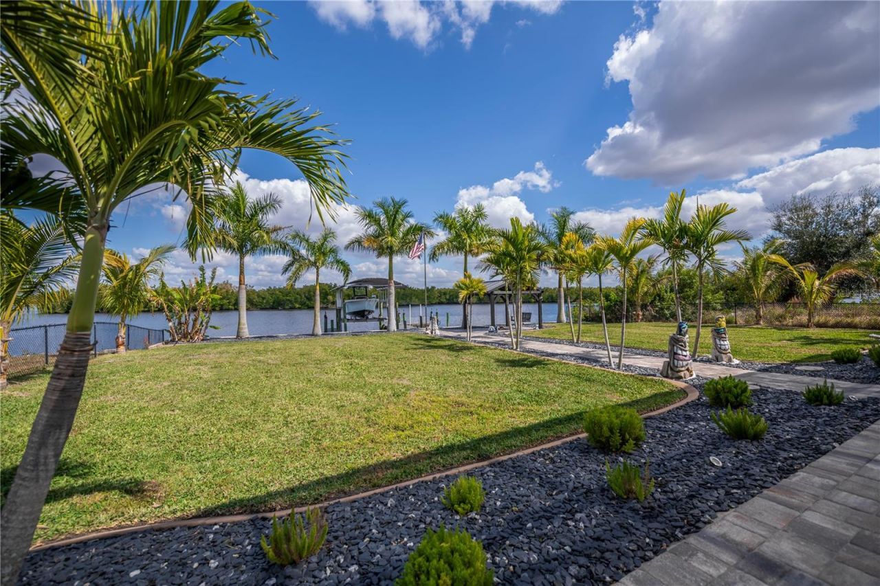 2424 Harbour Drive, Punta Gorda, FL 33983 Photo