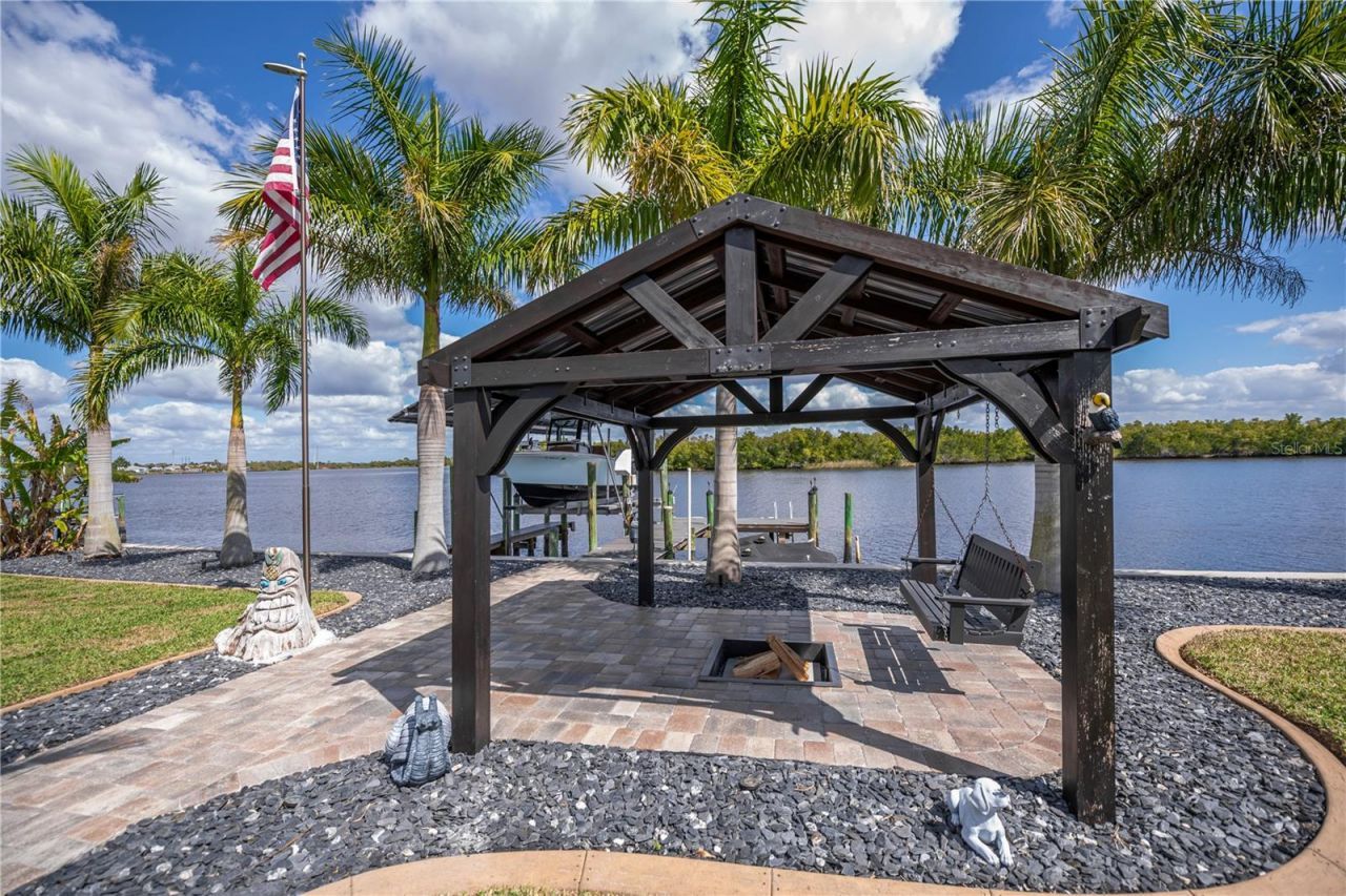 2424 Harbour Drive, Punta Gorda, FL 33983 Photo