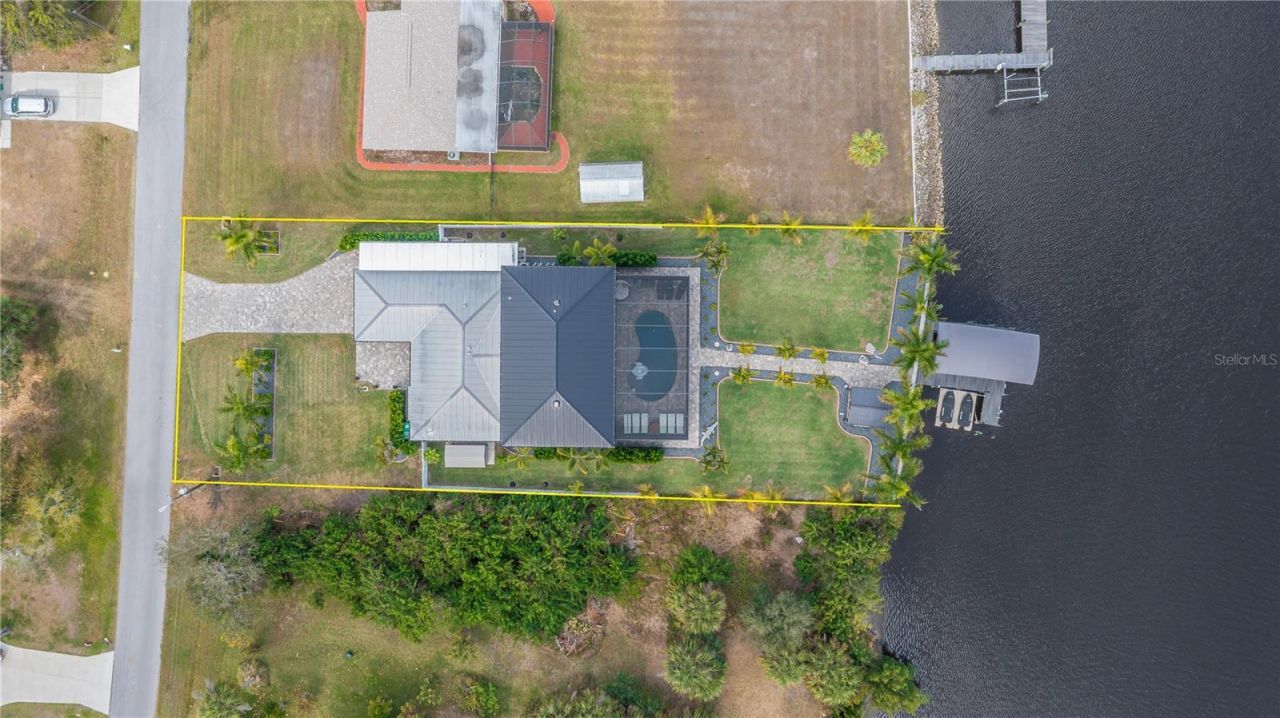 2424 Harbour Drive, Punta Gorda, FL 33983 Photo