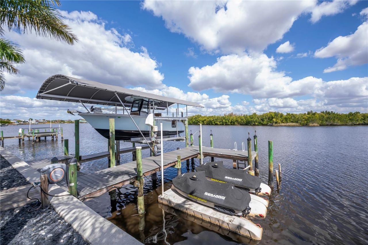 2424 Harbour Drive, Punta Gorda, FL 33983 Photo