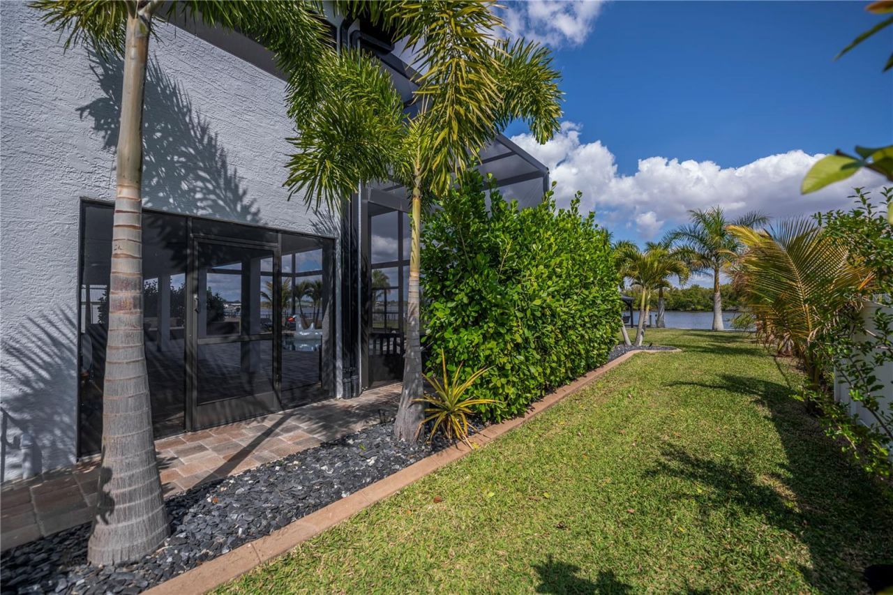 2424 Harbour Drive, Punta Gorda, FL 33983 Photo