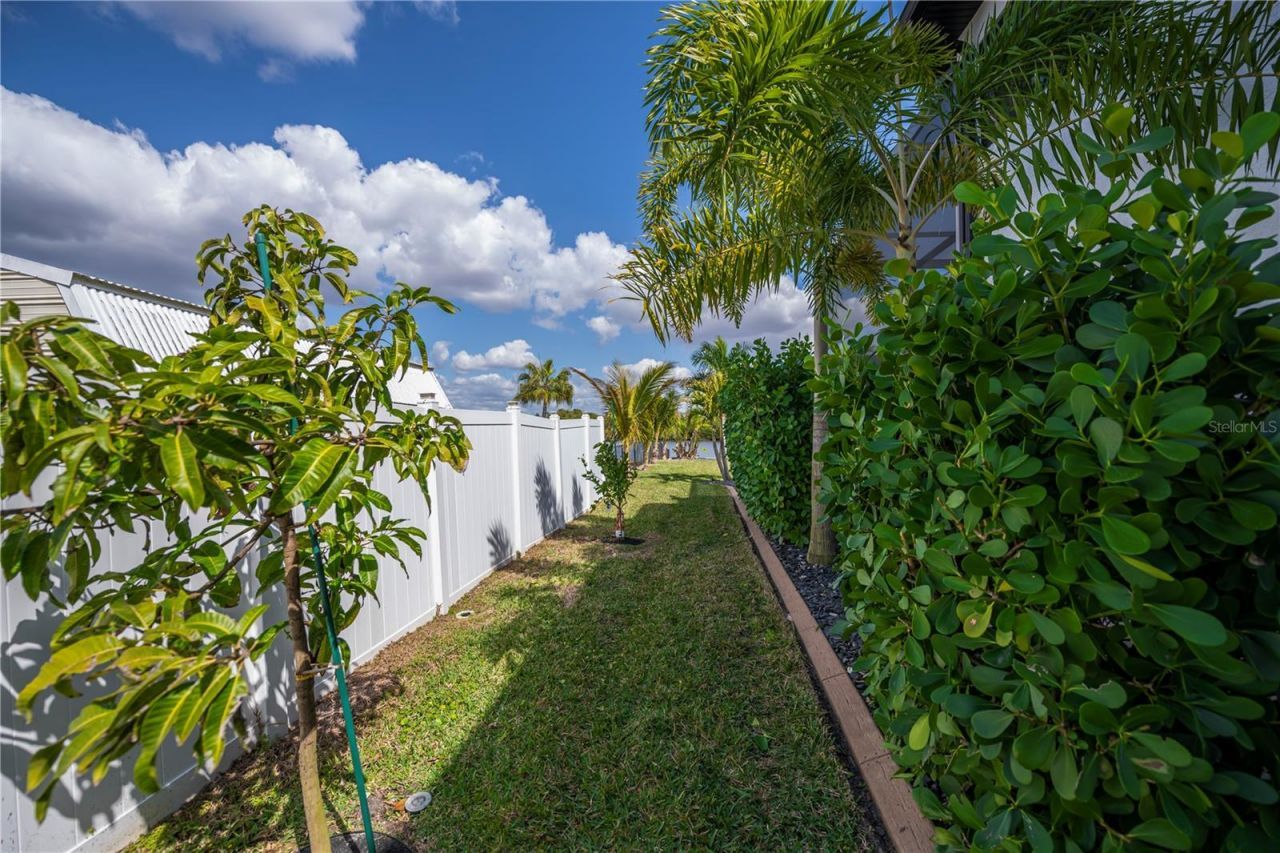 2424 Harbour Drive, Punta Gorda, FL 33983 Photo