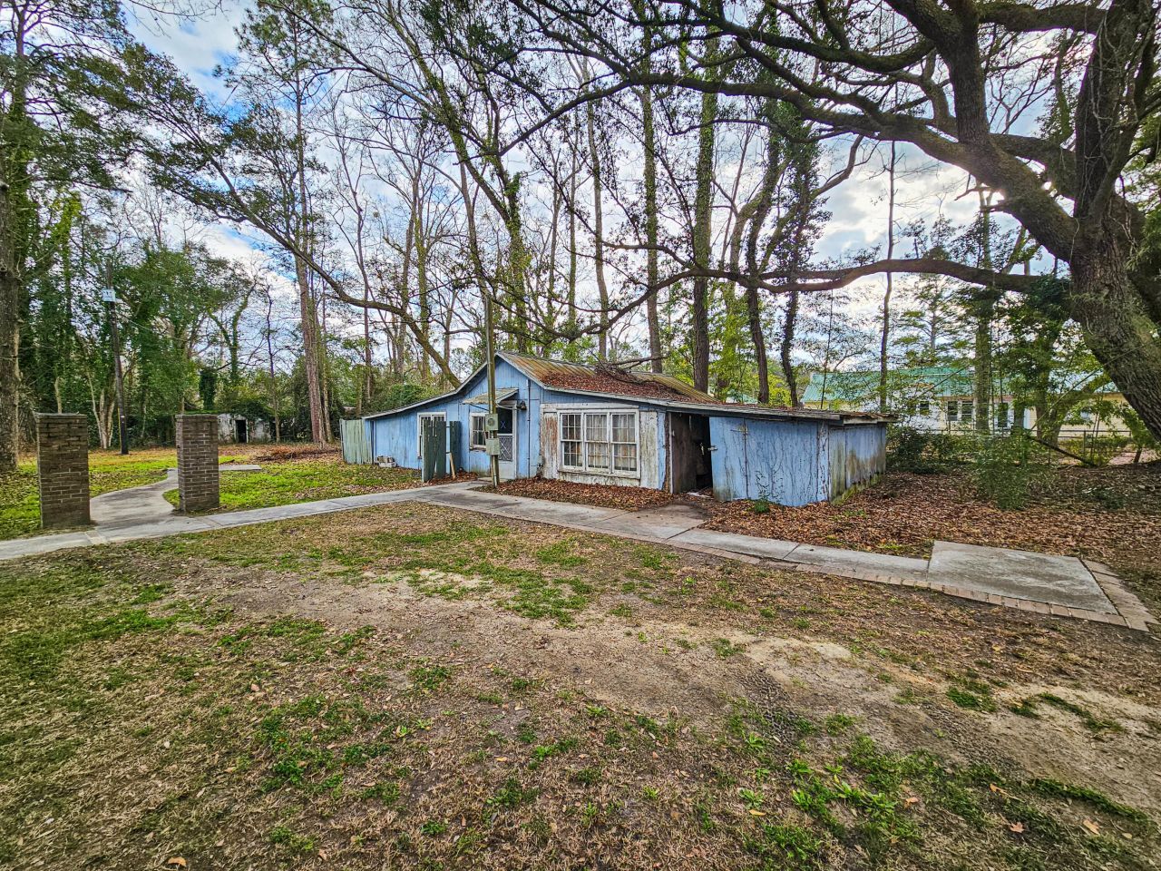 127 Meadowlake Drive Photo 10