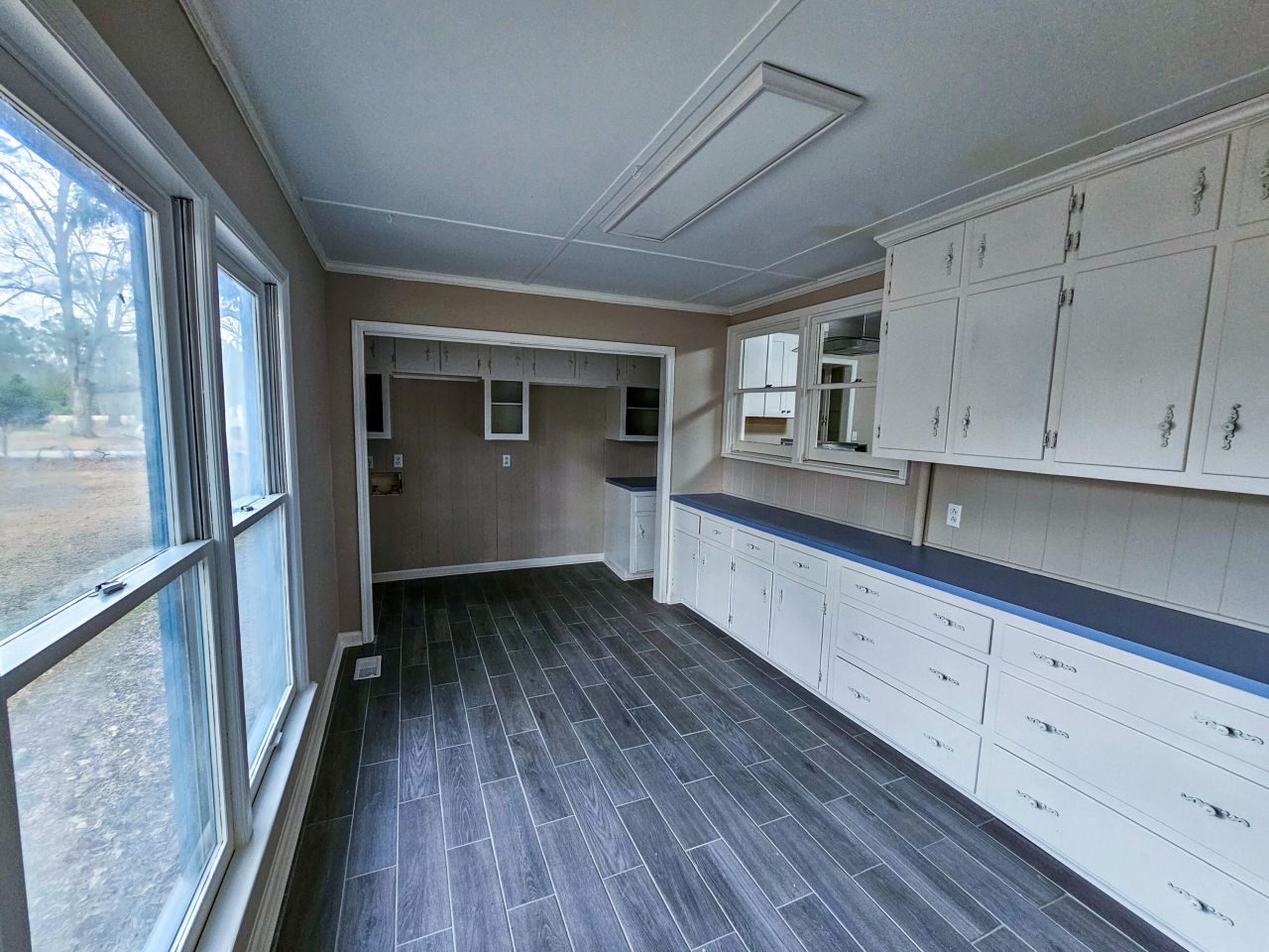 127 Meadowlake Drive Photo 12