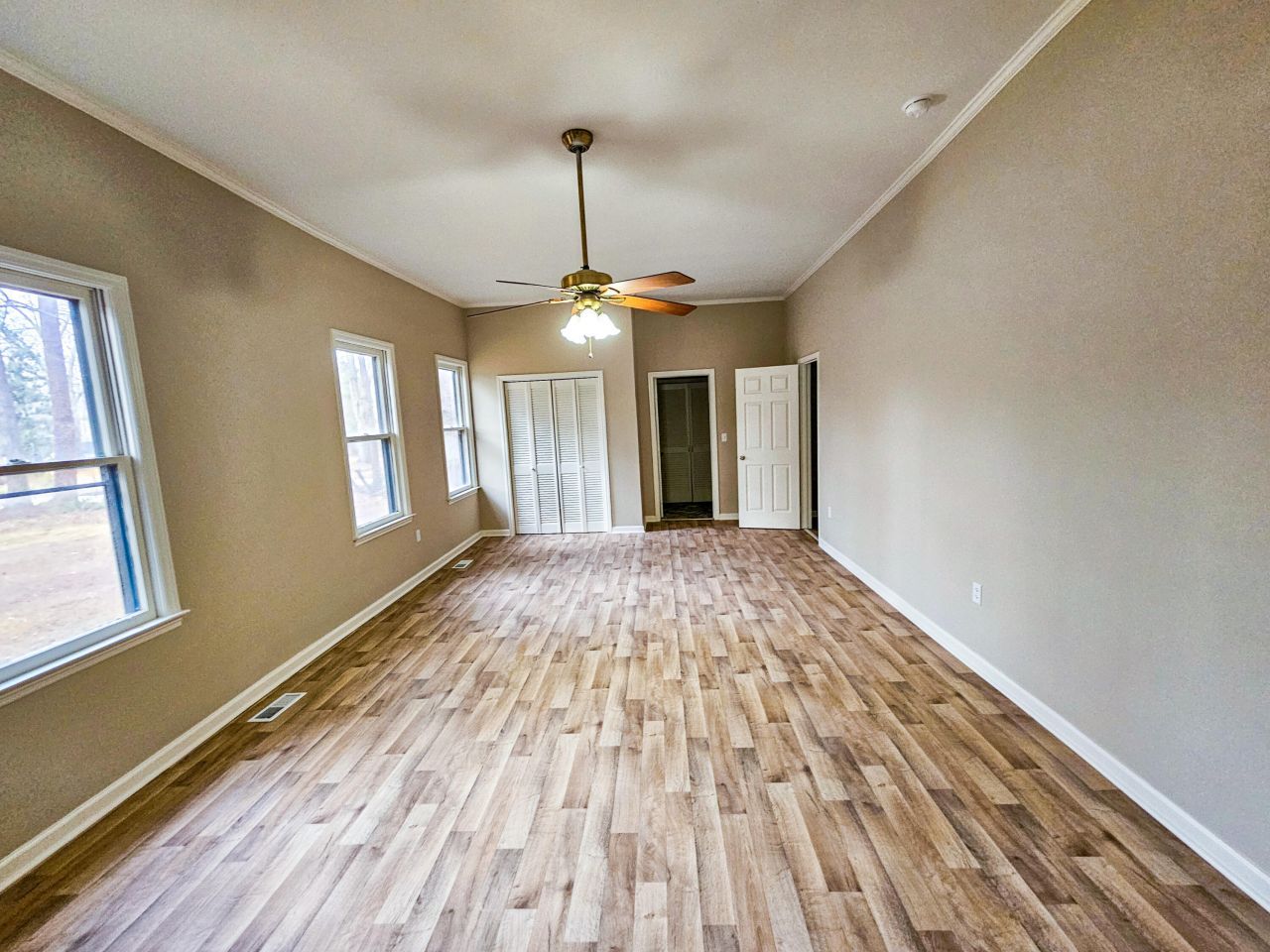 127 Meadowlake Drive Photo 27