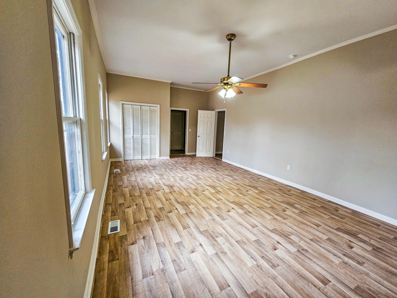 127 Meadowlake Drive Photo 28