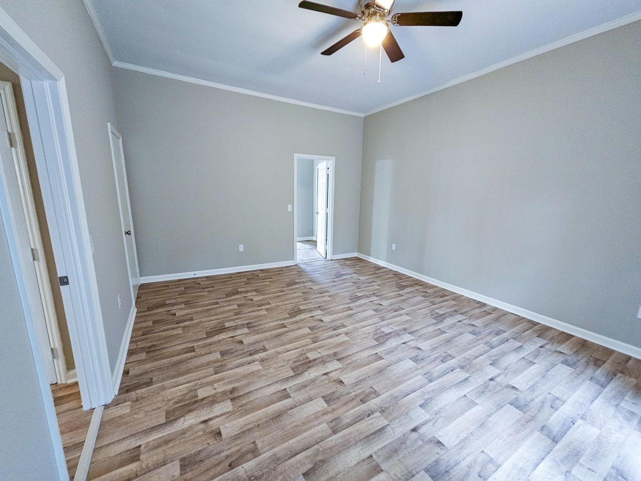 127 Meadowlake Drive Photo 33