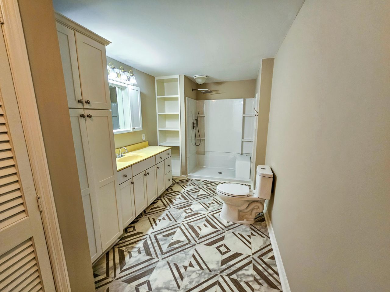 127 Meadowlake Drive Photo 34