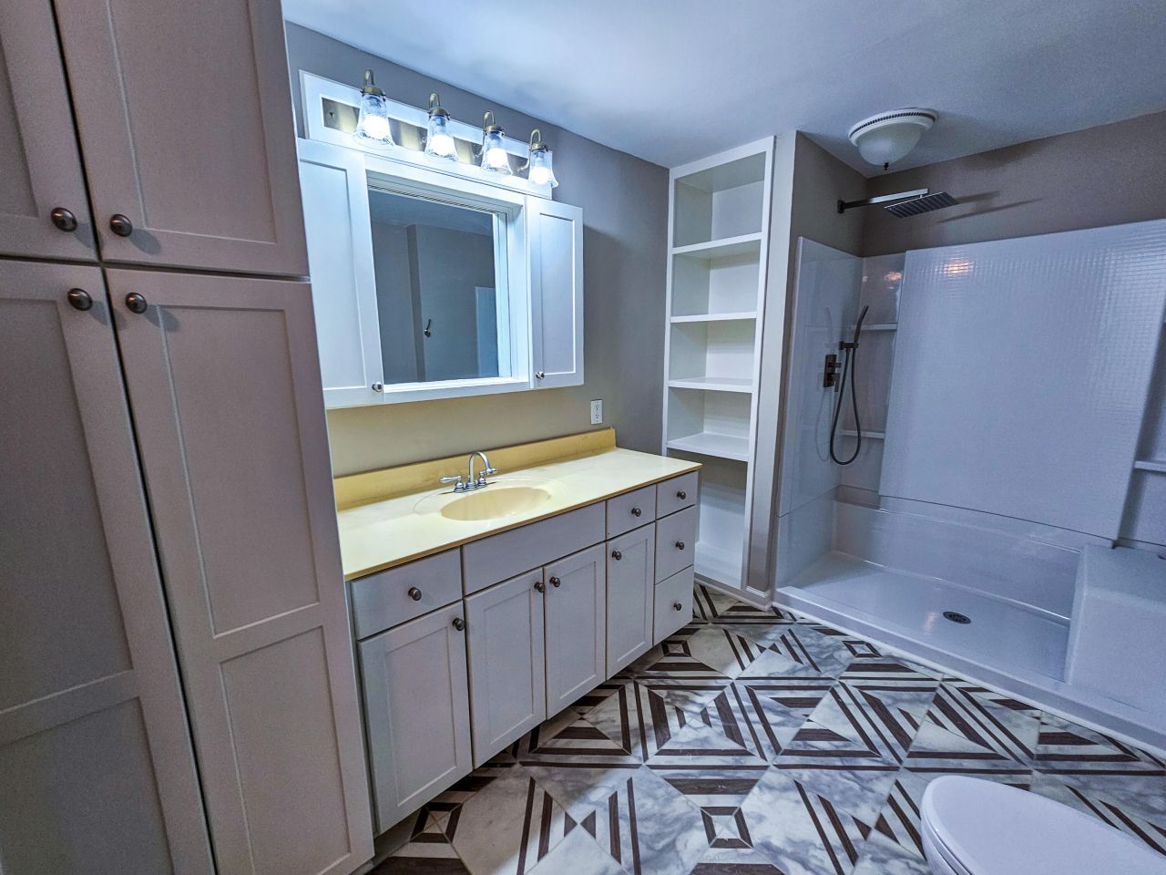 127 Meadowlake Drive Photo 35