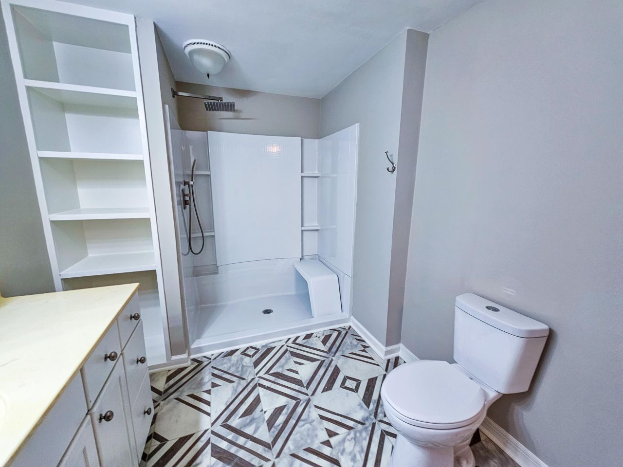 127 Meadowlake Drive Photo 36