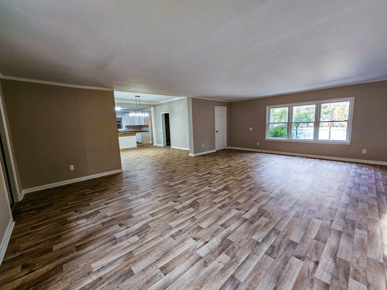 127 Meadowlake Drive Photo 45