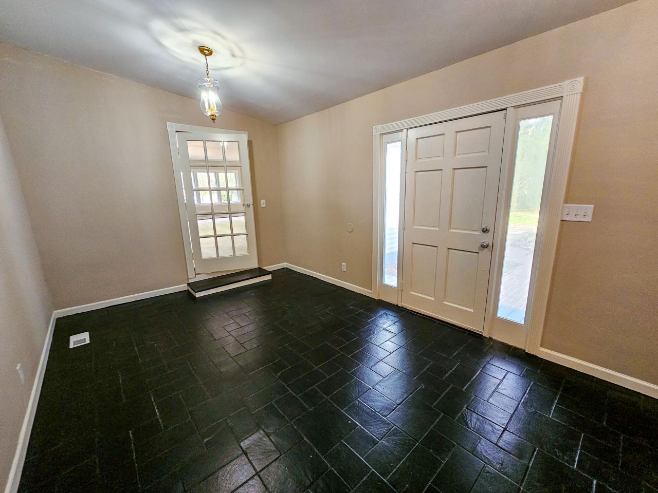 127 Meadowlake Drive Photo 48