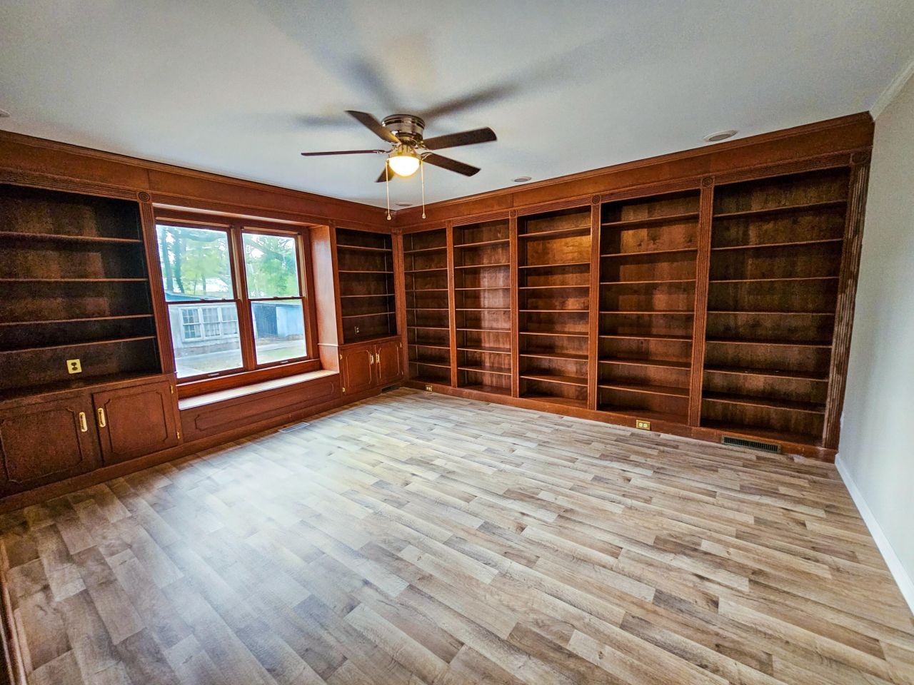 127 Meadowlake Drive Photo 49