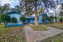 127 Meadowlake Drive photo 4