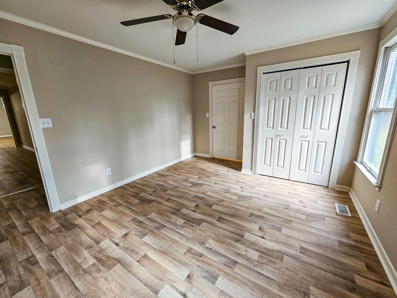 127 Meadowlake Drive Photo 58