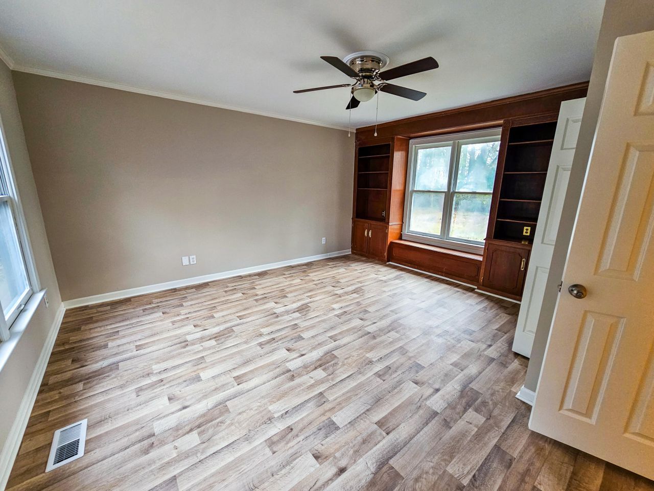 127 Meadowlake Drive Photo 59