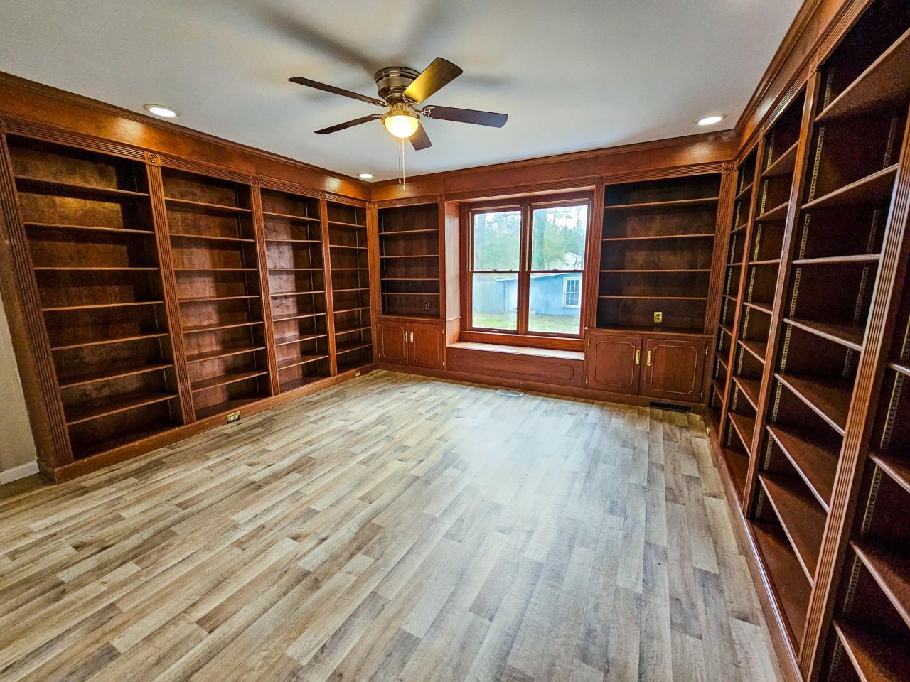 127 Meadowlake Drive Photo 67