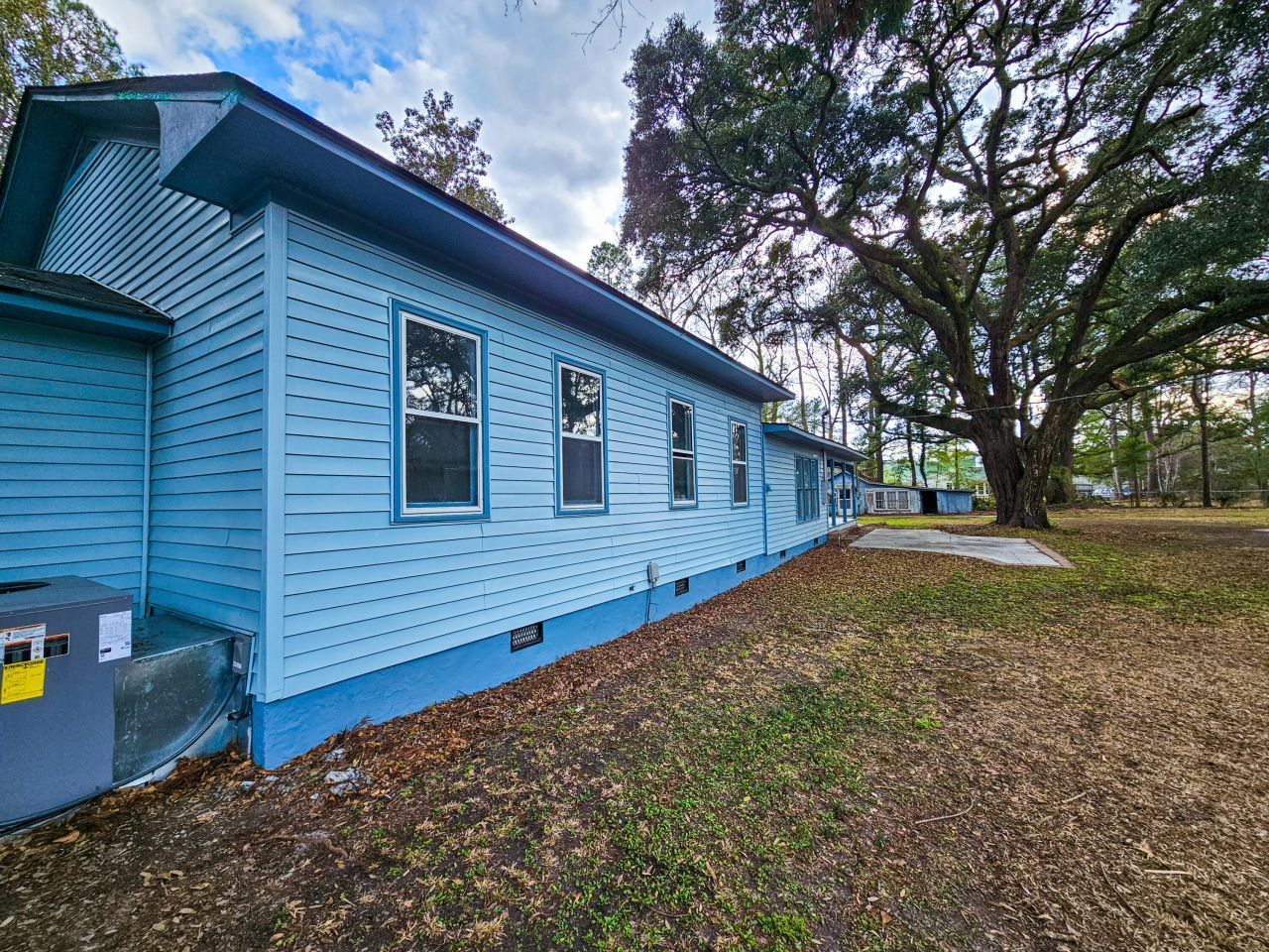 127 Meadowlake Drive Photo 7