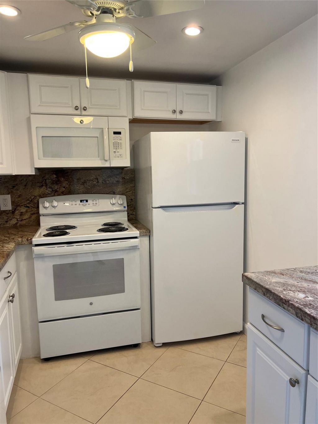 2615 NE 3rd Court, Unit 213, Boynton Beach, FL 33435 Photo