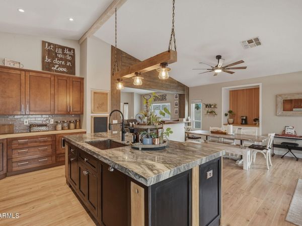 40833 N Mantle Court, Anthem, AZ 85086