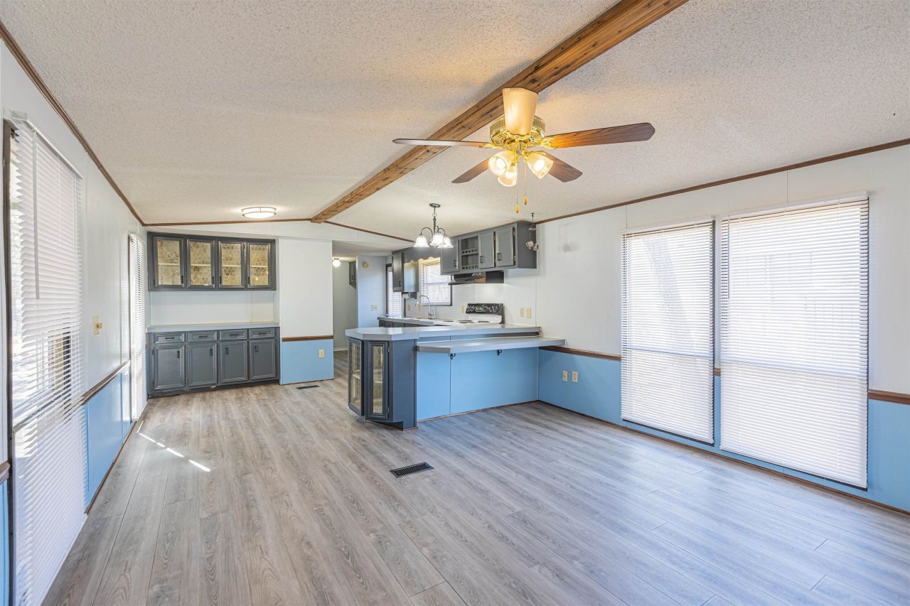 1525 Virgo Ln. Photo 4