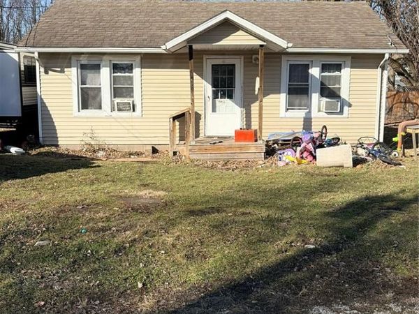 204 N Putnam Street, Bunker Hill, IL 62014