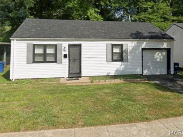 470 Mueller Avenue , St Louis, MO 63135