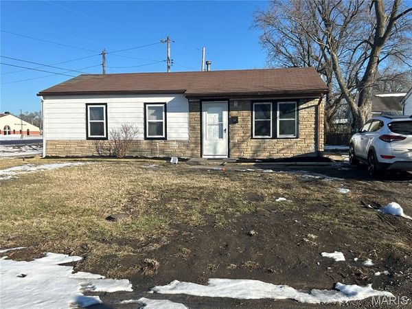 601 Saint Monica Drive , Cahokia, IL 62206