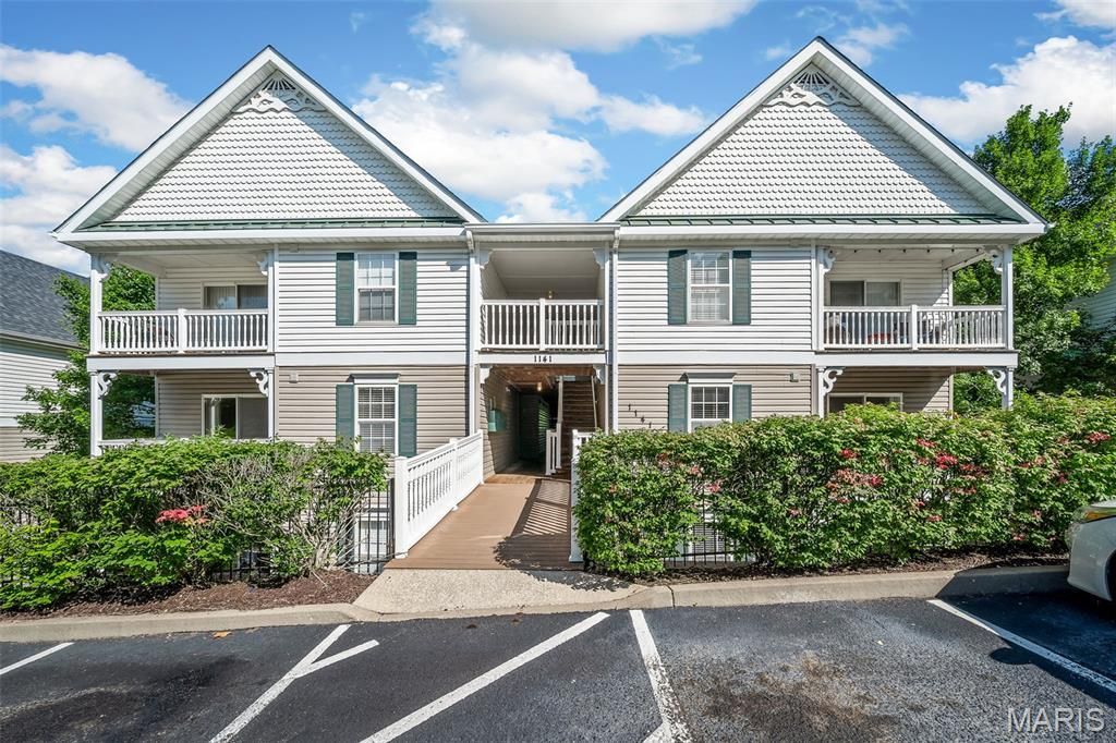 1141 Arbor Creek Drive, Unit 2C, Saint Louis, MO 63122 Main Photo