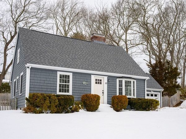 25 Bayberry Ln, Cohasset, MA 02025