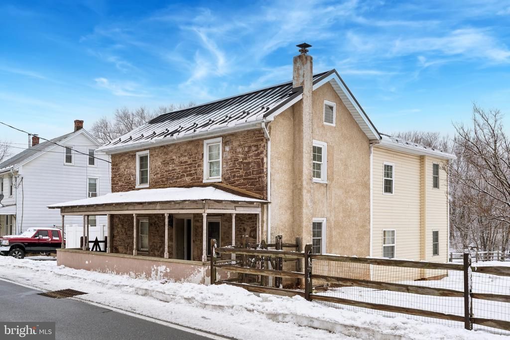 1687 E Main Street, Douglassville, PA 19518 Main Photo