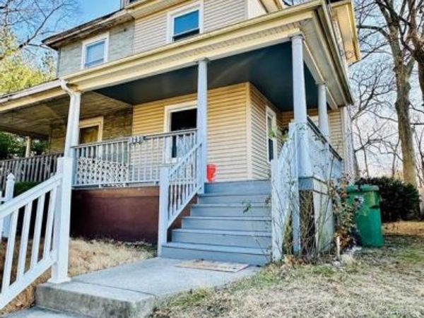 125 E WOODLAND AVENUE, PITMAN, NJ 08071