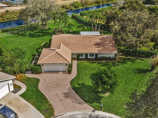 8140 NW 13th Pl, Coral Springs, FL 33071