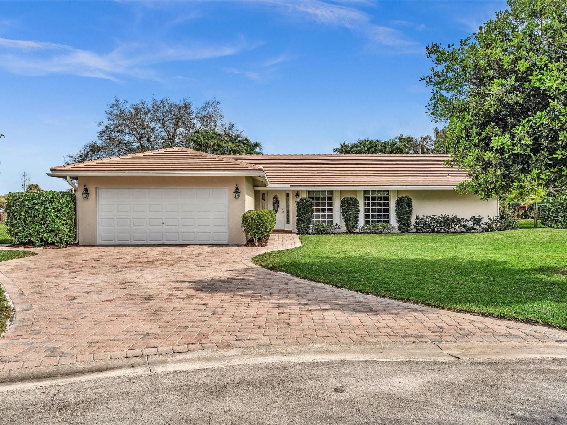 8140 NW 13th Place, Coral Springs, FL 33071 Photo