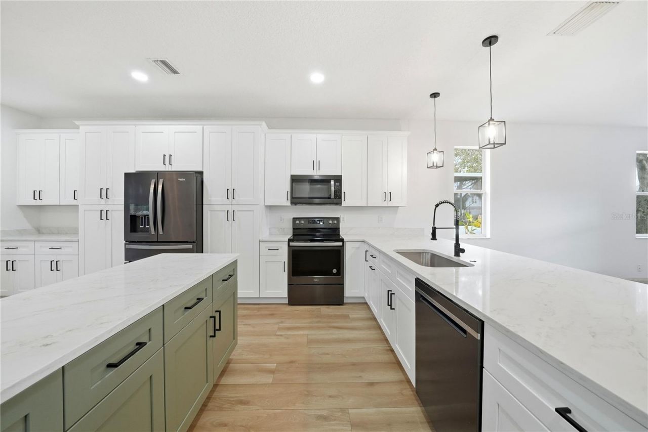 6931 34th Avenue E, Palmetto, FL 34221 Photo