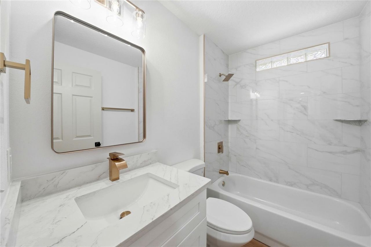 6931 34th Avenue E, Palmetto, FL 34221 Photo