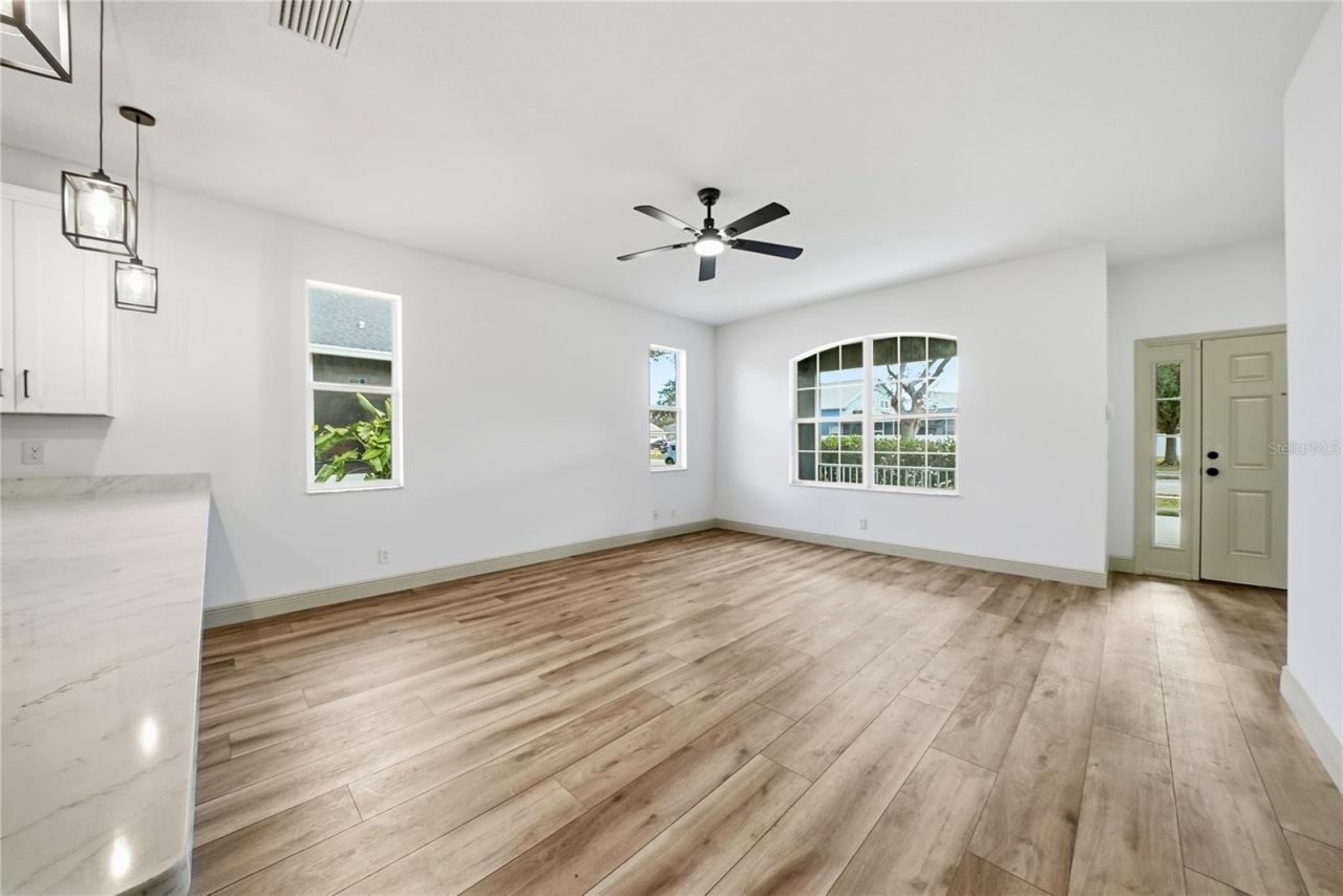 6931 34th Avenue E, Palmetto, FL 34221 Photo