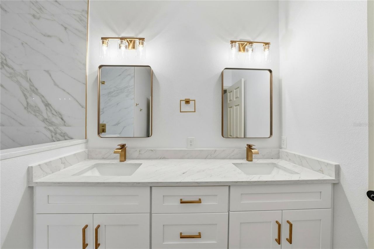 6931 34th Avenue E, Palmetto, FL 34221 Photo