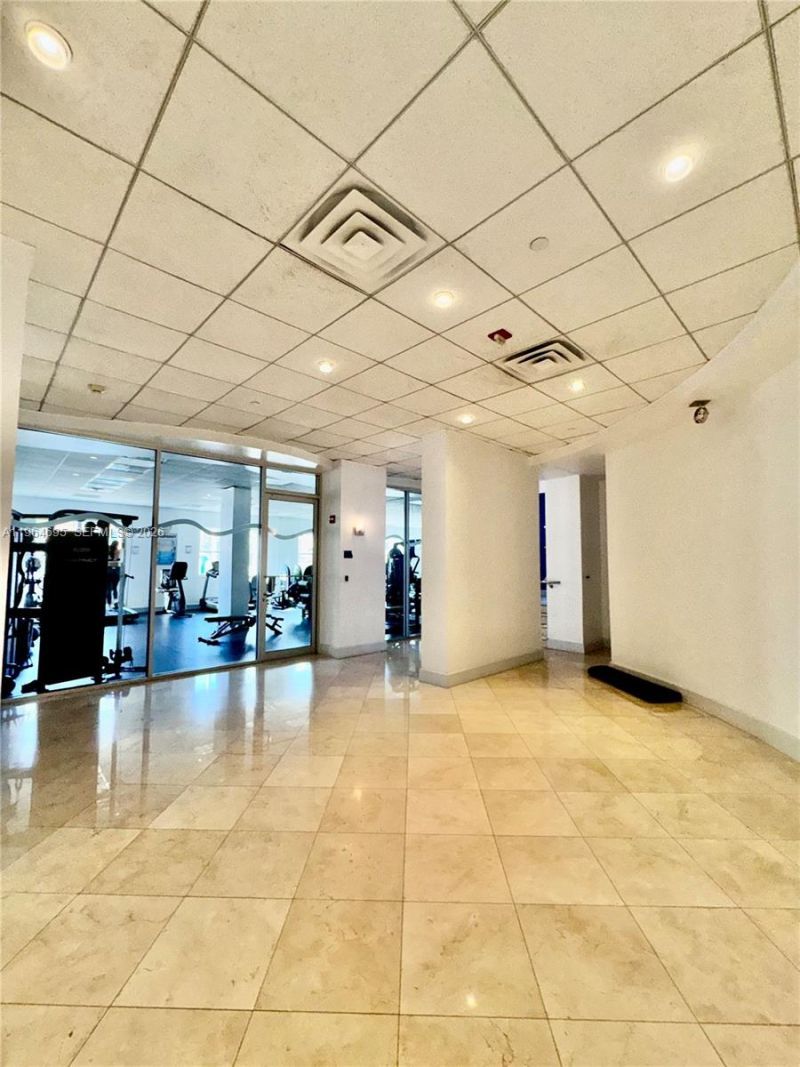 401 N 69th St, Unit 607, Miami Beach, FL 33141 Photo