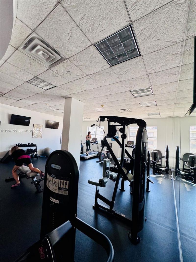 401 N 69th St, Unit 607, Miami Beach, FL 33141 Photo