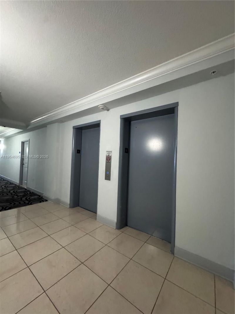 401 N 69th St, Unit 607, Miami Beach, FL 33141 Photo