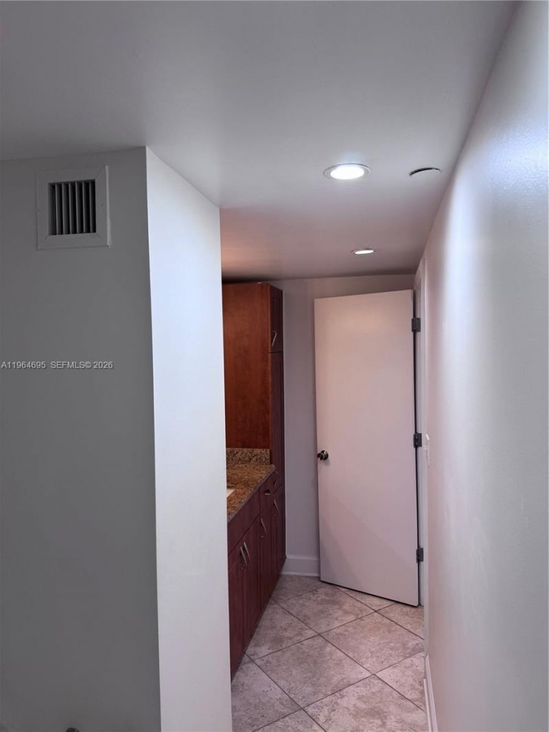 401 N 69th St, Unit 607, Miami Beach, FL 33141 Photo