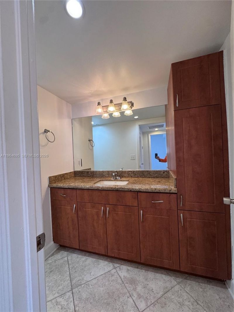 401 N 69th St, Unit 607, Miami Beach, FL 33141 Photo