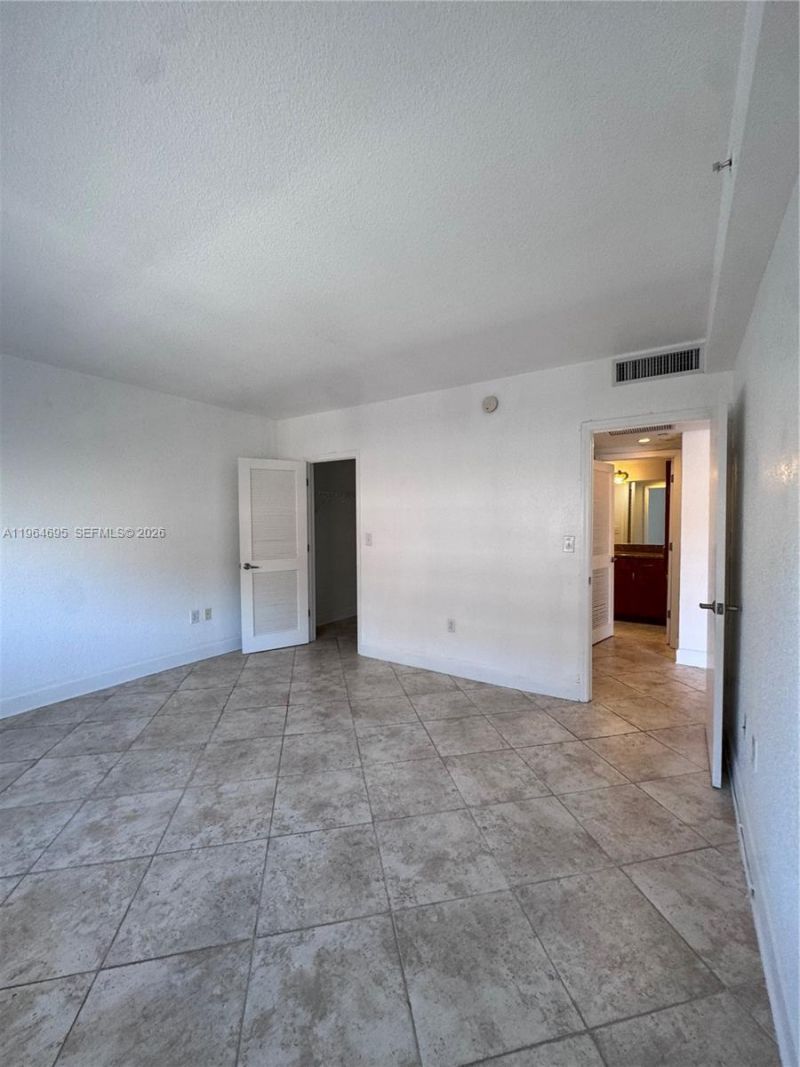 401 N 69th St, Unit 607, Miami Beach, FL 33141 Photo