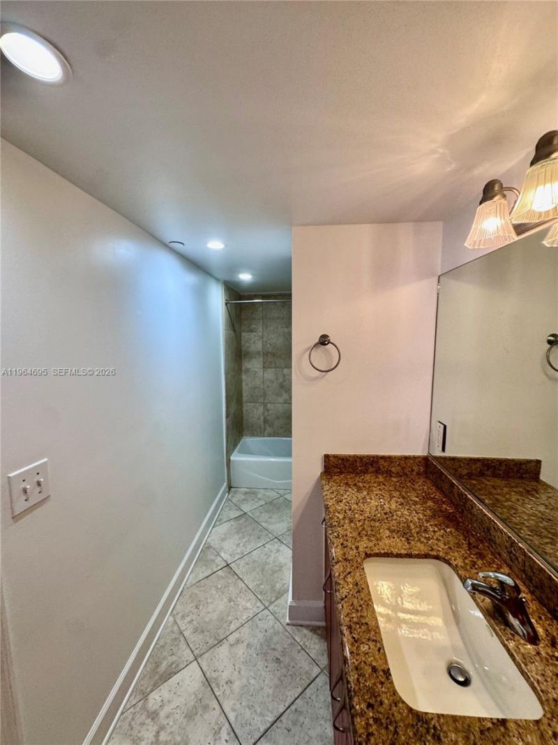 401 N 69th St, Unit 607, Miami Beach, FL 33141 Photo